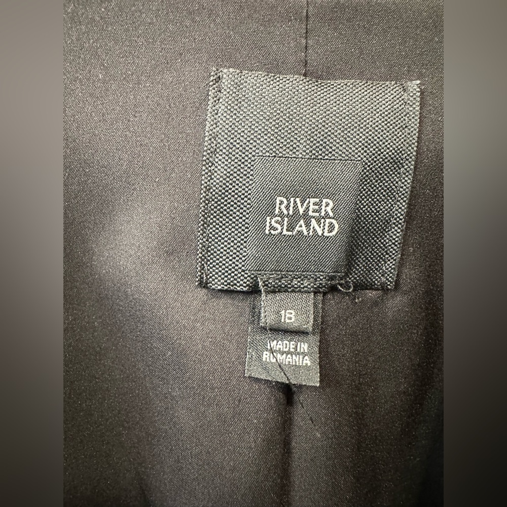 Blazer - Picture 2 of 2